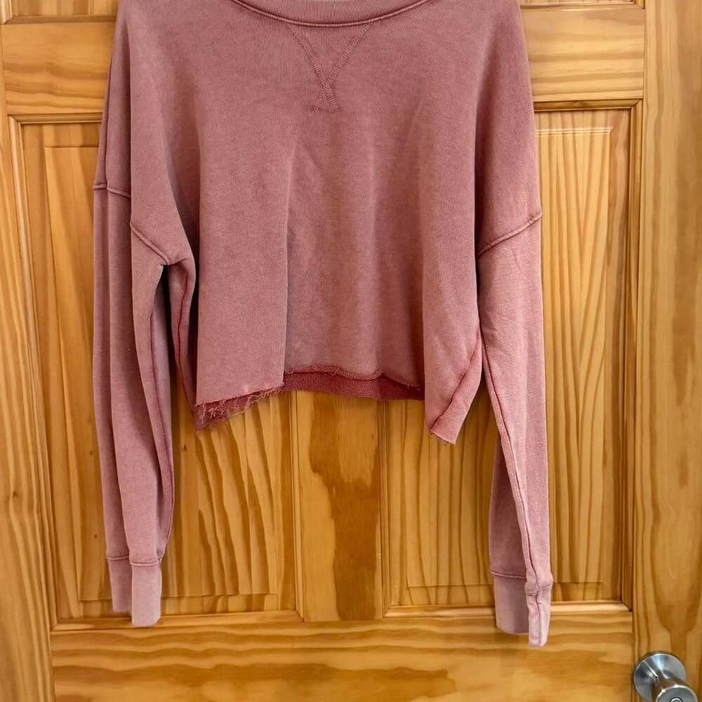 Time and Tru Pink Cropped Sweatshirt